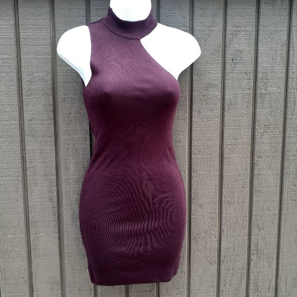 LF Dresses & Skirts - LF Seek the Label Burgundy Bandage/Bodycon Dress Small NWT